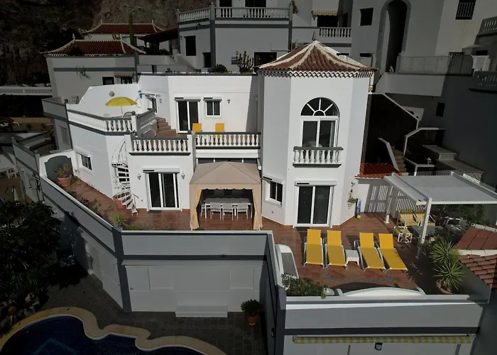 Views Gigantes, Private Heated Pool Вилла *