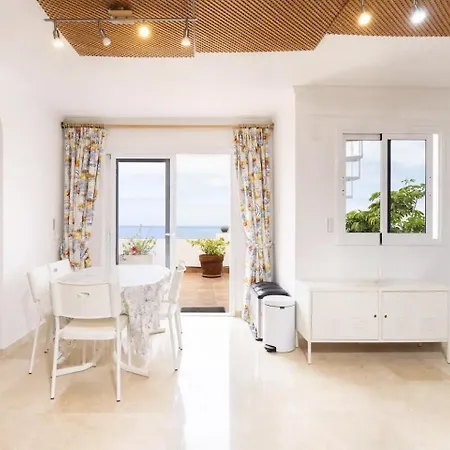 Villa Best Views Los Gigantes, Private Heated Splash Pool 别墅 *