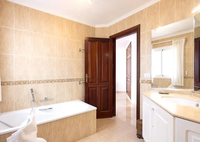 Vila Views Gigantes, Private Heated Pool *