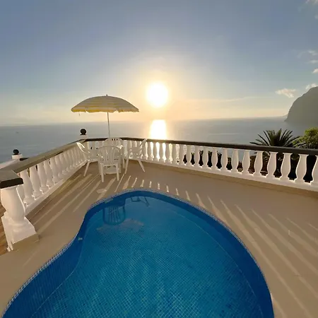Вилла Views Gigantes, Private Heated Pool *