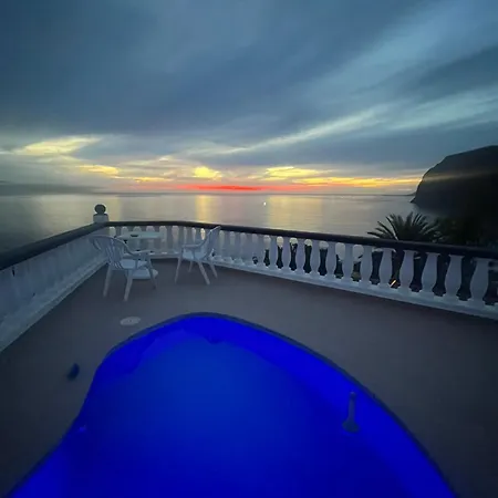 Вилла Views Gigantes, Private Heated Pool *